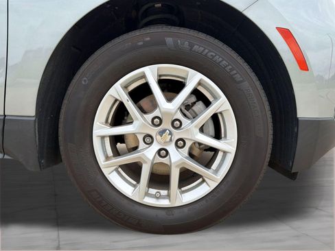 Used 2024 Chevrolet Equinox LS w/ LS Convenience Package FWD image 11