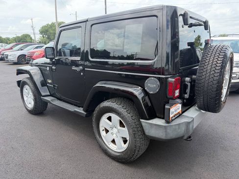 Used 2012 Jeep Wrangler Sahara AWD/4WD image 3
