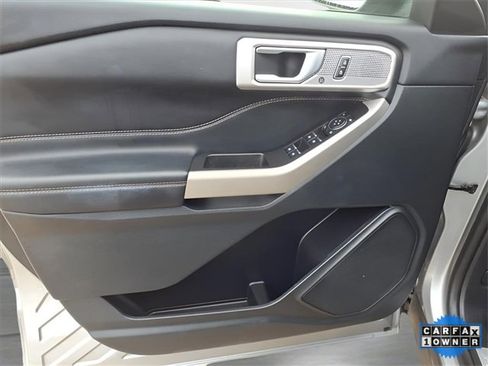 Used 2023 Ford Explorer Limited image 23
