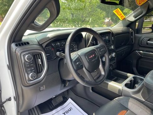 Used 2022 GMC Sierra 2500 AT4 AWD/4WD image 12