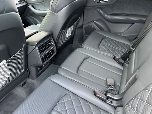 New 2025 Audi SQ7 Premium Plus image 9