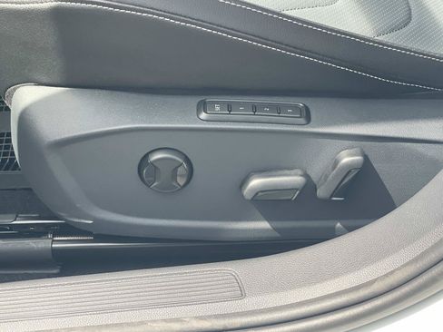 New 2026 Volkswagen Jetta SEL FWD image 21