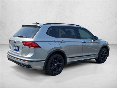 Used 2024 Volkswagen Tiguan SE R-Line image 5