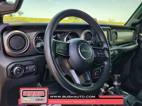 Used 2021 Jeep Gladiator Sport AWD/4WD image 12