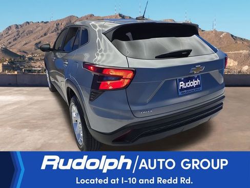 Used 2024 Chevrolet Trax LS w/ LS Convenience Package image 3