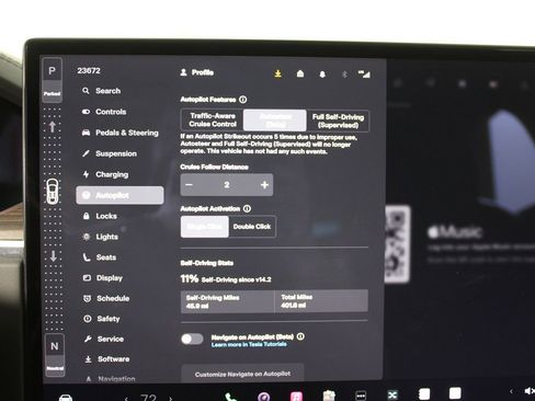 Used 2024 Tesla Model X image 12