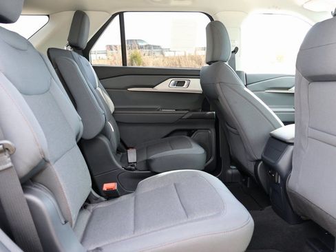 New 2026 Ford Explorer Active AWD/4WD image 12