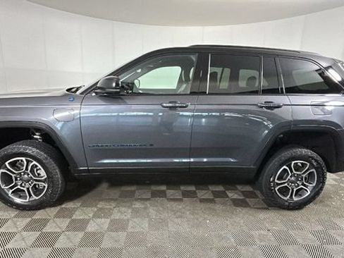 Used 2022 Jeep Grand Cherokee Trailhawk AWD/4WD image 5