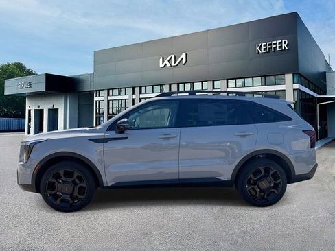 Certified 2025 Kia Sorento SX image 5