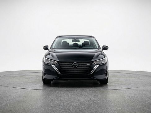 Used 2025 Nissan Sentra SV image 2