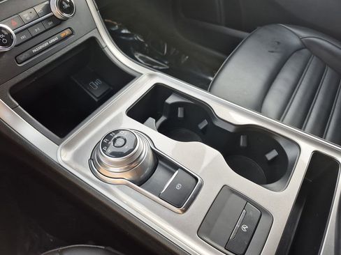 Used 2024 Ford Edge SEL image 23