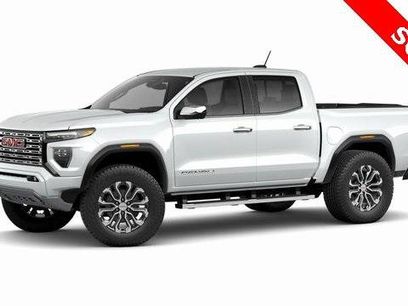 New 2025 GMC Canyon Elevation w/ Convenience Package