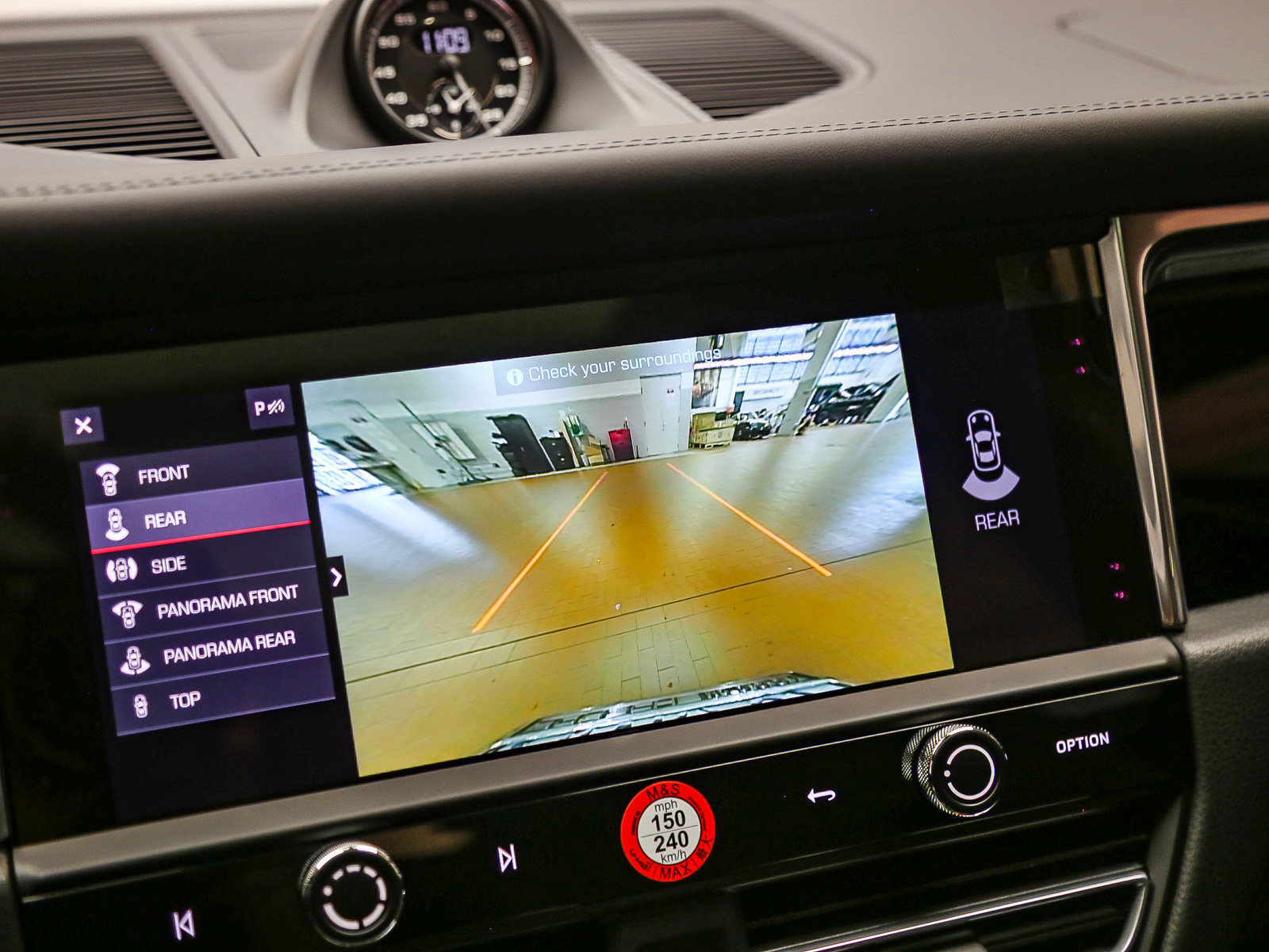 Certified 2026 Porsche Macan AWD/4WD image 29