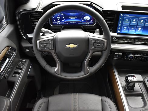 Used 2025 Chevrolet Silverado 1500 High Country image 26