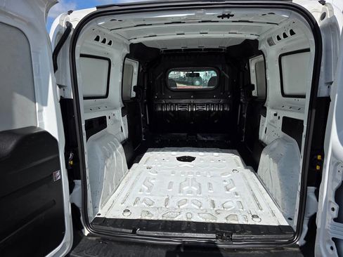 Used 2021 RAM ProMaster City Tradesman image 12