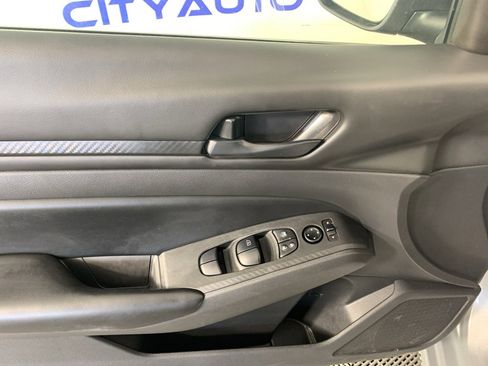 Used 2024 Nissan Altima 2.5 S image 14