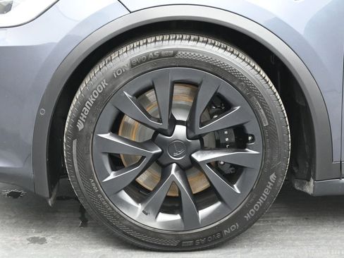 Used 2023 Tesla Model X image 25