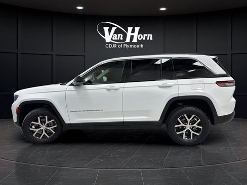 Used 2022 Jeep Grand Cherokee Limited AWD/4WD image 4