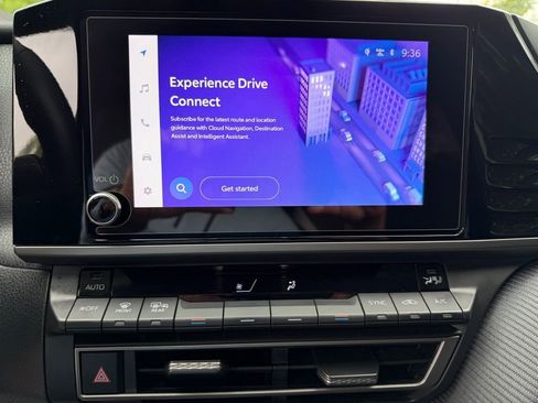 Used 2025 Toyota Camry SE image 26