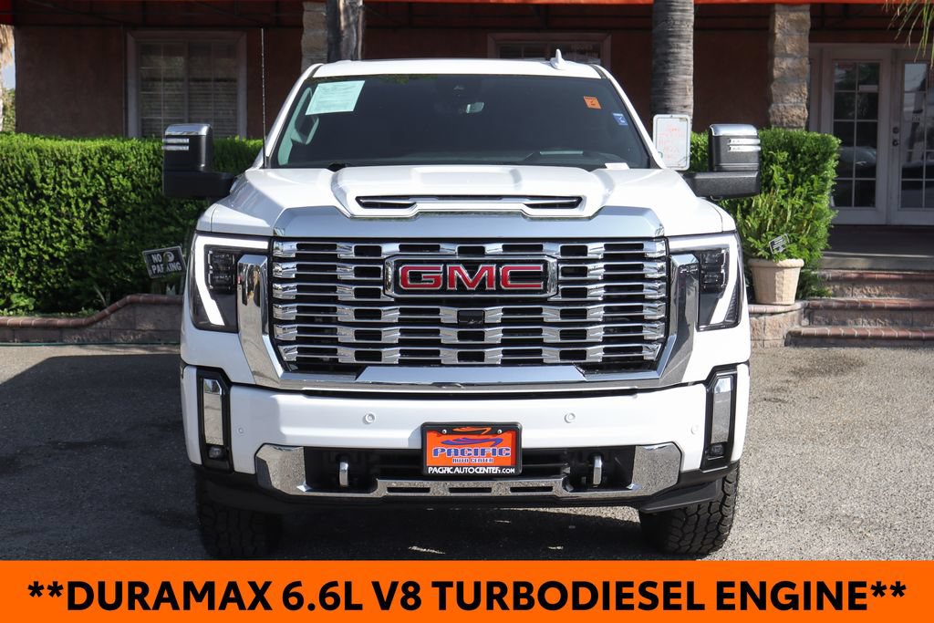 Used 2024 GMC Sierra 2500 Denali w/ Denali Reserve Package AWD/4WD image 3