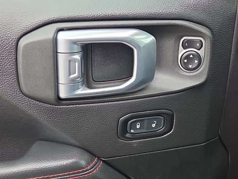 Used 2022 Jeep Gladiator Rubicon w/ LED Lighting Group AWD/4WD image 13