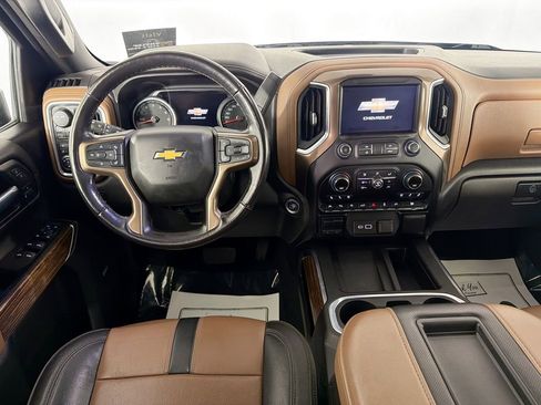 Used 2021 Chevrolet Silverado 1500 High Country w/ Technology Package image 21