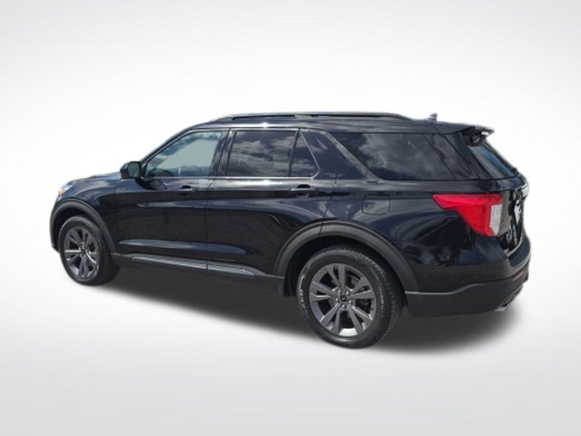 Used 2023 Ford Explorer XLT w/ Equipment Group 202A RWD image 5