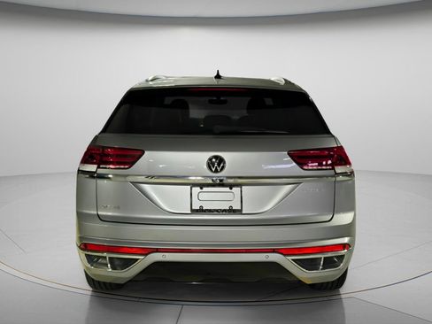 Certified 2021 Volkswagen Atlas Cross Sport SE w/ Panoramic Sunroof Package FWD image 6