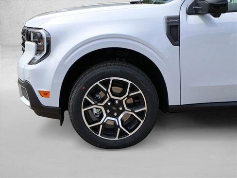 New 2026 Ford Maverick Lariat w/ 4K Tow Package AWD/4WD image 10