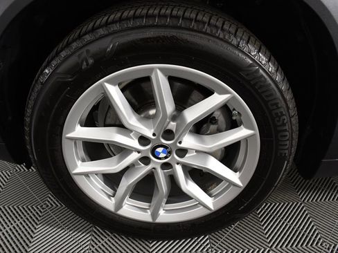 Used 2022 BMW X5 xDrive40i w/ Premium Package AWD/4WD image 32