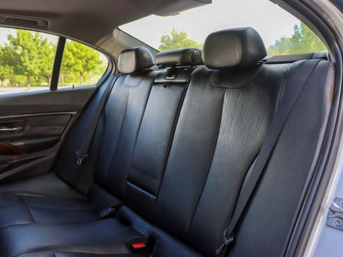 Used 2015 BMW 328i xDrive Sedan AWD/4WD image 17