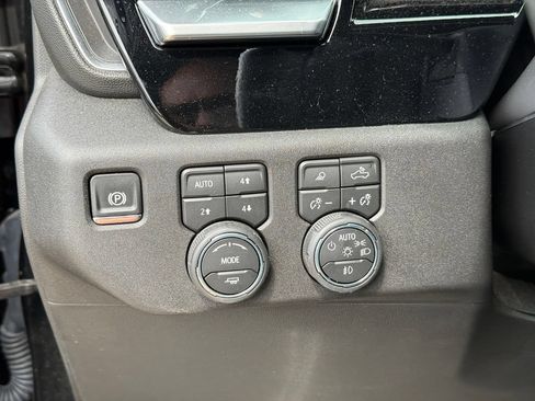 Used 2026 Chevrolet Silverado 1500 LTZ AWD/4WD image 19