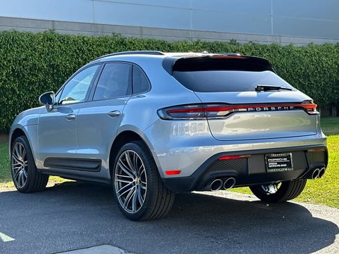 Used 2026 Porsche Macan AWD/4WD image 3