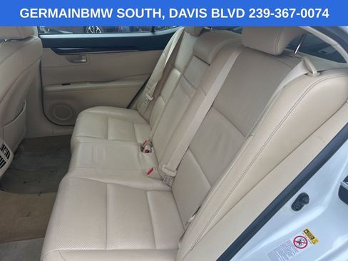 Used 2013 Lexus ES 350 w/ Luxury Pkg FWD image 23