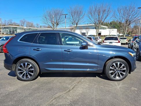 Certified 2023 Volvo XC60 B5 Core w/ Climate Package image 6