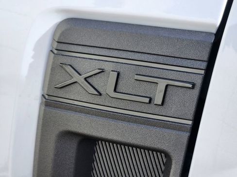 New 2025 Ford Maverick XLT w/ XLT Luxury Package image 16