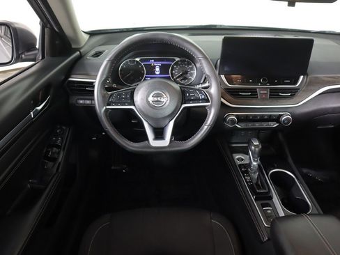 Used 2023 Nissan Altima 2.5 SV w/ SV Premium Package image 35