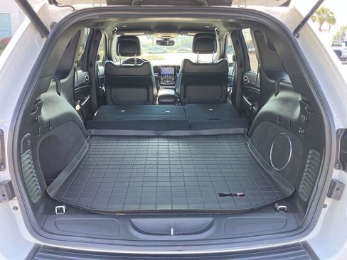 Used 2019 Jeep Grand Cherokee Altitude RWD image 26