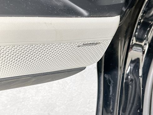 Used 2023 Hyundai Elantra Limited w/ Cargo Package image 19