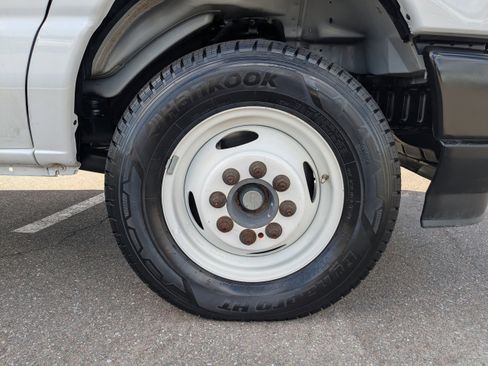 Used 2024 Ford E-350 and Econoline 350 Super Duty w/ Driver's Safety Package image 10