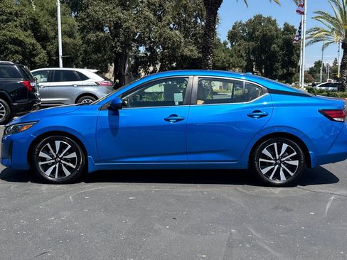 Used 2024 Nissan Sentra SV w/ SV Premium Package FWD image 6