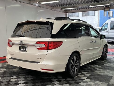 Used 2018 Honda Odyssey Elite image 6