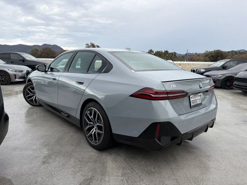Used 2025 BMW i5 M60 w/ Premium Package AWD/4WD image 2