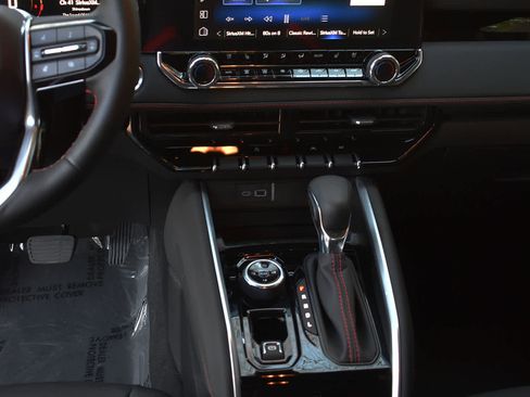 New 2026 Chevrolet Colorado Z71 image 15