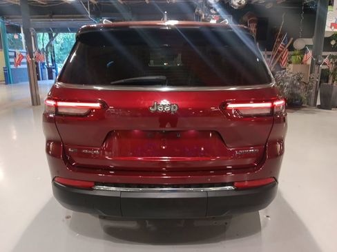 Used 2022 Jeep Grand Cherokee L Limited AWD/4WD image 7