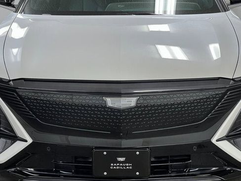 New 2025 Cadillac Lyriq Sport image 8