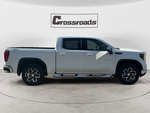 Used 2026 GMC Sierra 1500 SLE w/ X31 Off-Road Package AWD/4WD image 6