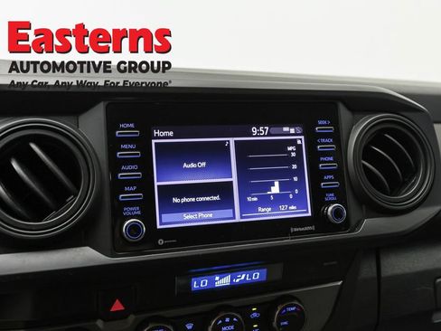 Used 2021 Toyota Tacoma SR AWD/4WD image 18