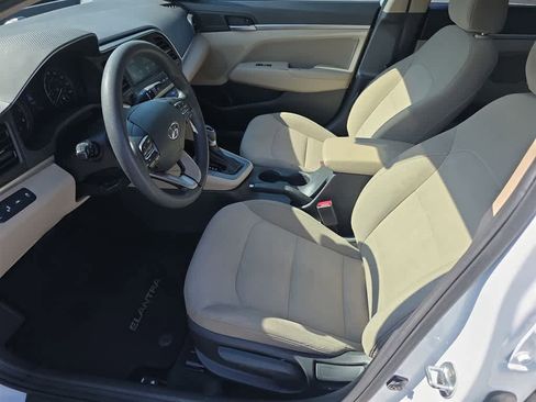 Used 2020 Hyundai Elantra SEL FWD image 15
