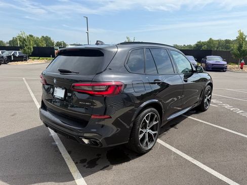 Used 2022 BMW X5 xDrive40i w/ M Sport Package AWD/4WD image 7